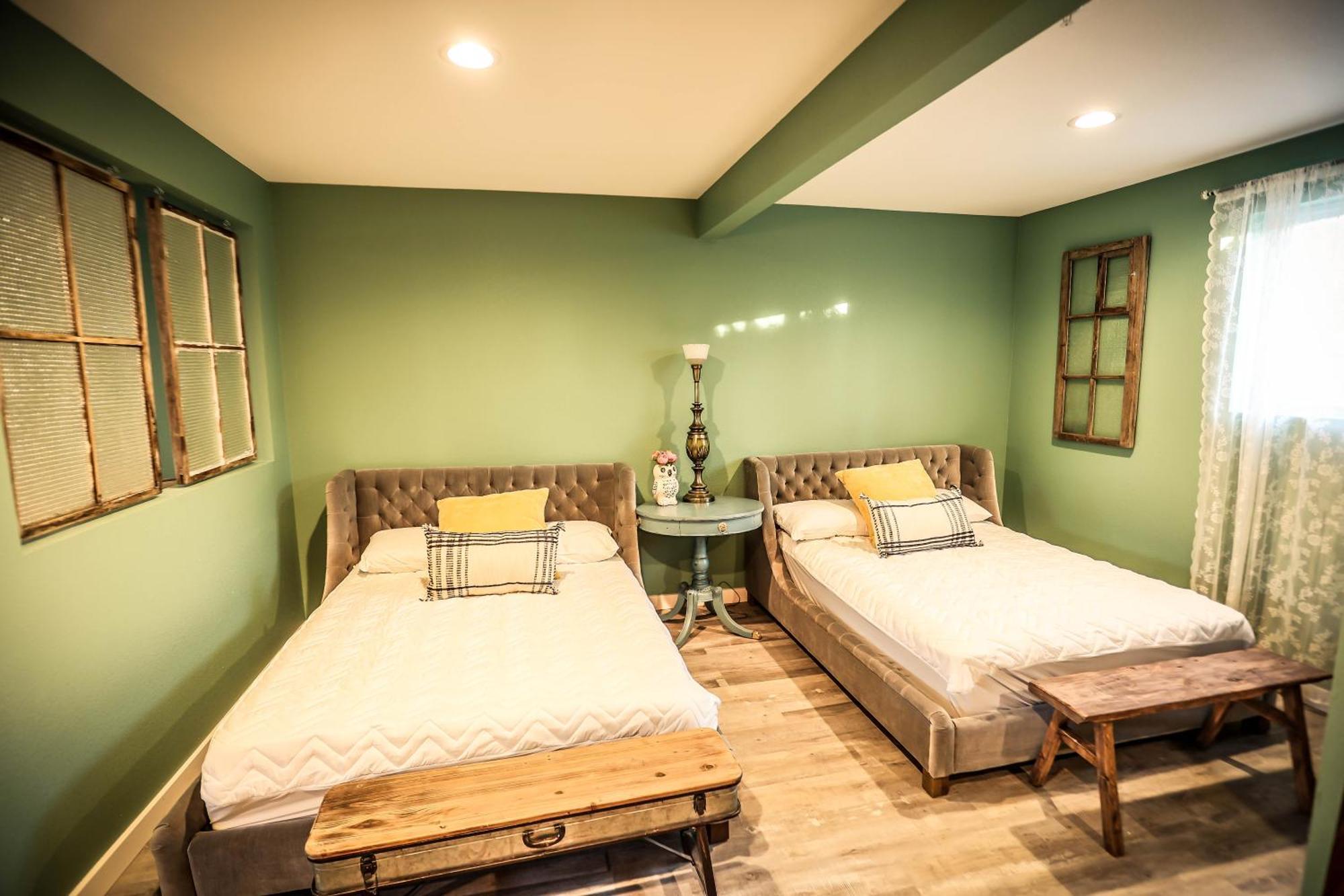 The Blue Buffalo Motel Дуглас Экстерьер фото